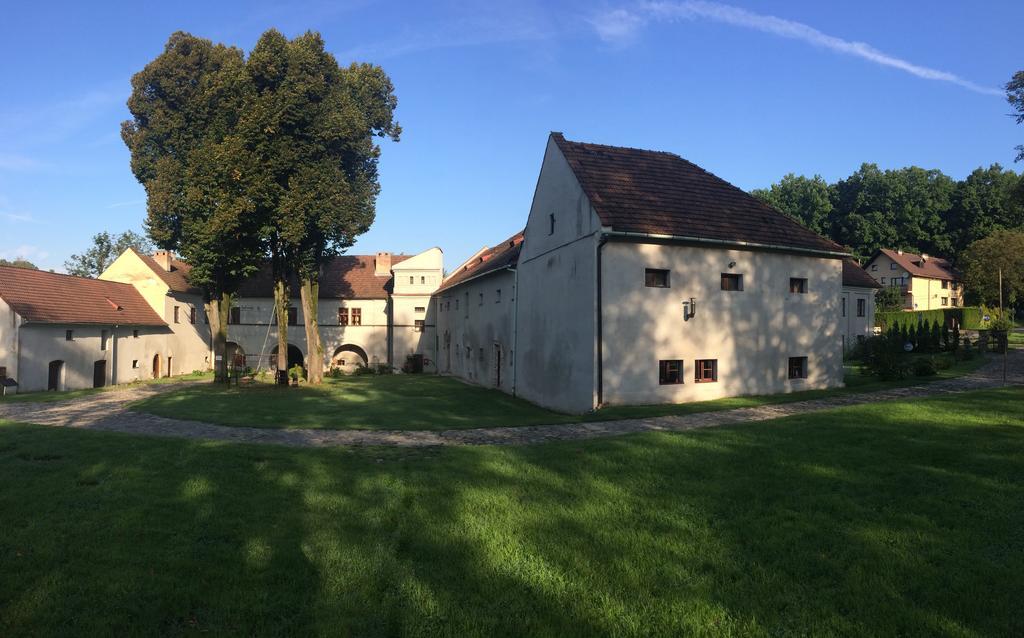 Zamek W Dziegielowie Kültér fotó
