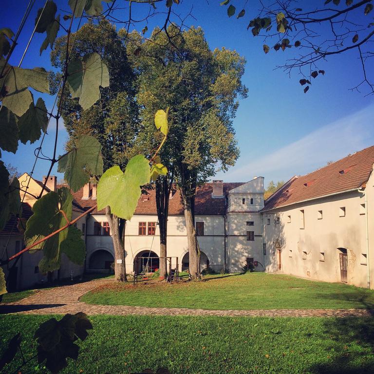 Zamek W Dziegielowie Kültér fotó